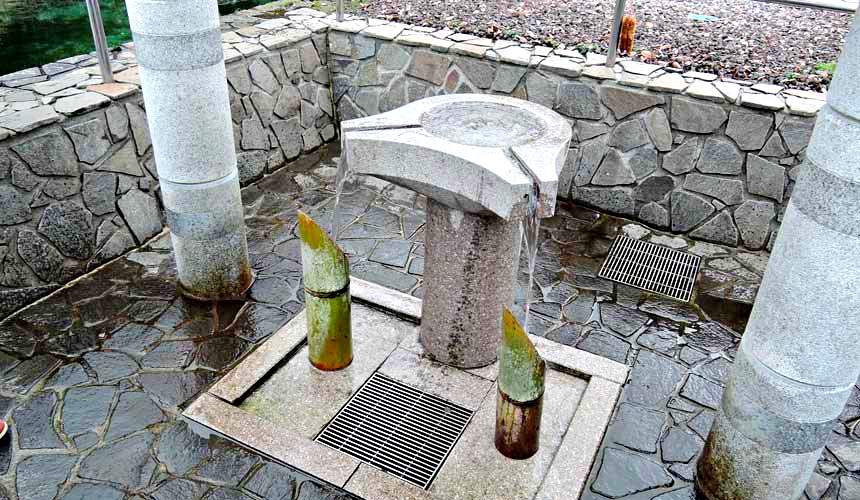 日本鹿兒島「丸池湧水」