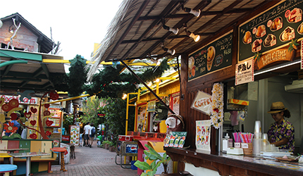 日本沖繩美國村美食街照片一