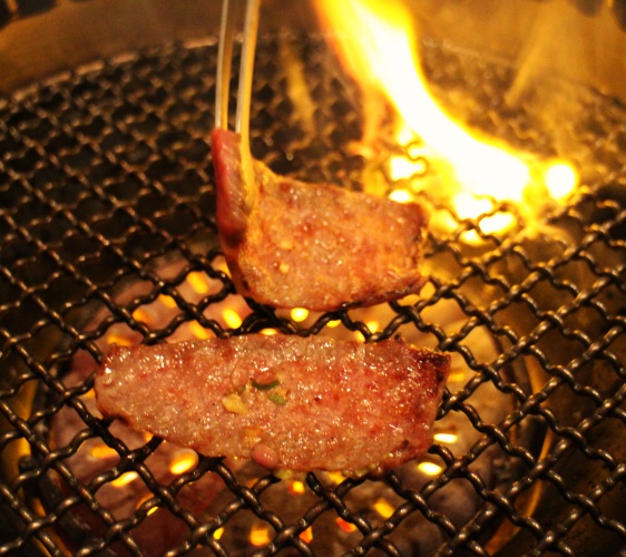 北海道洞爺湖必吃美食店「燒肉金城」的燒肉