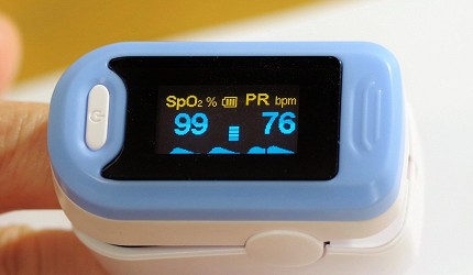 血氧機推薦pulse oximeter推介pi值怎麼看正常值萬寧屈臣氏hktvmall杏一rossmax十全用途智慧手錶量度血氧使用中