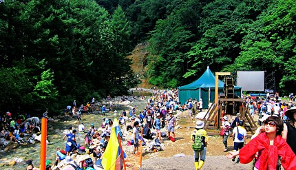 mirror日本音樂祭活動情報行程FUJIROCK富士搖滾越後湯澤新潟湯沢町苗場スキー場ROCK IN JAPAN FESTIVAL茨城 国営ひたち海浜公園JROCKRISING SUNROCKFESTIVAL北海道東京東北小樽石狩湾SUMMERSONIC幕張メッセ大阪舞洲SONICPARKRSRSS