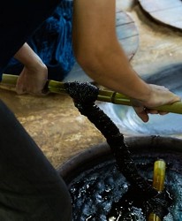 福岡景點推薦八女市藍染久留米織品製作流程