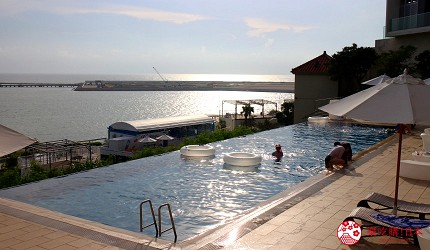 沖繩10大住宿推薦，南部地區瀨長島的「琉球溫泉瀨長島酒店」的露天泳池