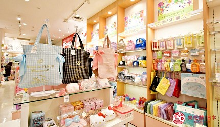 AEONMALL永旺夢樂城成田購物商城三麗鷗Gift Gate美樂蒂Hello Kitty布丁狗各式商品陳列櫃