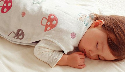 日本嬰兒用品挑選注意事項2021彌月禮物推薦新生寶寶推介最合用學會翻身也不怕著涼日本職人精湛工藝呈現Hopetta六層紗蘑菇被的示意圖