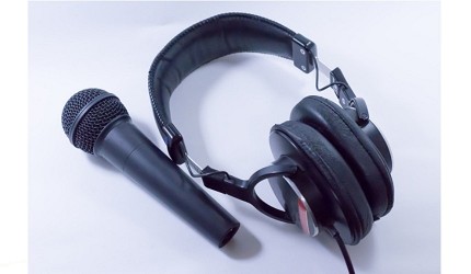 無線麥克風品牌推薦藍芽配對卡拉OK咪推介在家KTV手機唱歌裝備挑選咪跟耳筒商品