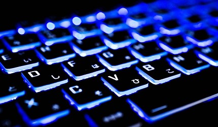電腦鍵盤推薦ipad鍵盤推介羅技無線藍芽靜音打字電競機械式鍵盤清潔建議背光功能說明