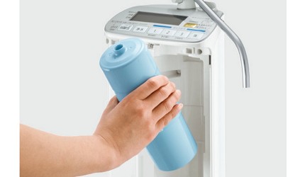 7大日本淨水器濾水器淨水器品牌推薦推介Panasonic飛利浦TORAY水質功能種類評比淨水器期限可以用多久