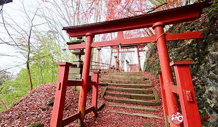 日本輕井澤長野附近療癒慢活女子旅推薦推介的佐久可以去絕美打卡位朱紅鳥居迴廊的鼻顏神社