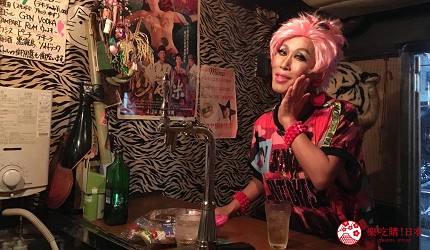 亞洲同志第2友善城市「東京」的新宿二丁目同志酒吧「膽固醇」的店長