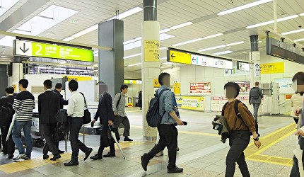 澀谷車站內月台之間的移動要經過不同樓層