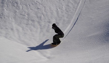 日本有中文教練的滑雪場推介山形縣月山滑雪場的營地