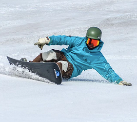 客人在日本有中文教練的滑雪場推介的中文滑雪場GALA湯澤滑雪度假村滑雪
