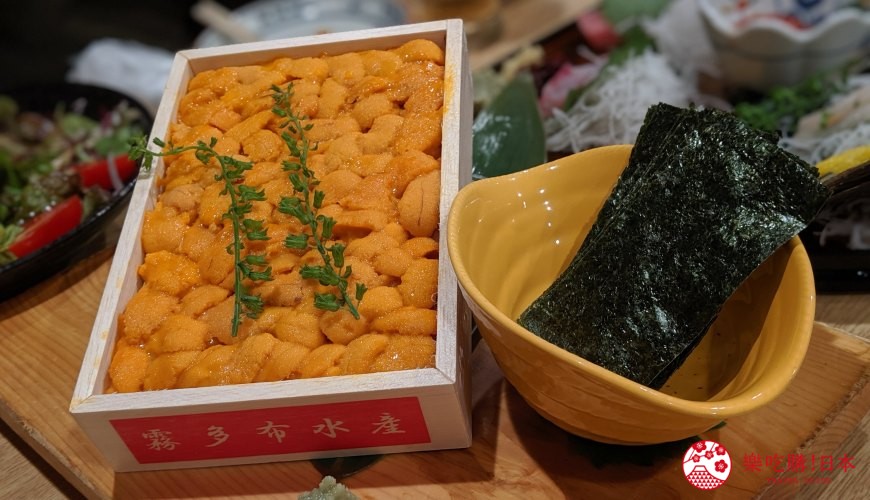 日本道地居酒屋內提供的海膽