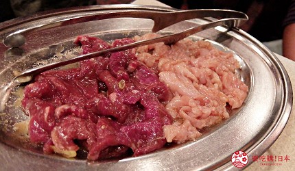 日本北海道的燒肉店平和園內提供的肉