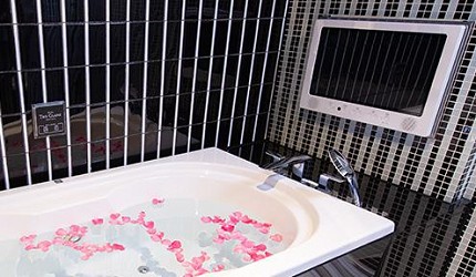 日本酒店評論家瀧澤信秋挑選的東京精品酒店排名 TOP 6 的「Hotel The Glanz 麻布十番」的浴缸照片