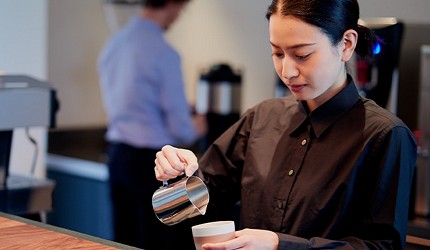 日本東京站10分鐘就到的酒店DDD HOTEL內的商務中心內亦可享用高級咖啡