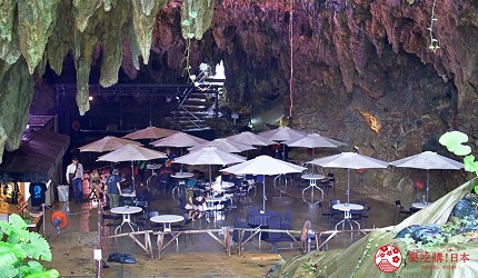 沖繩旅遊孝親自由行推薦必去景點「玉泉洞」附近的「Cave Cafe」