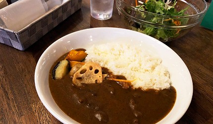 日本京都酒吧推介酒美術館內提供的招牌午餐「弘」牛肉咖哩飯藏