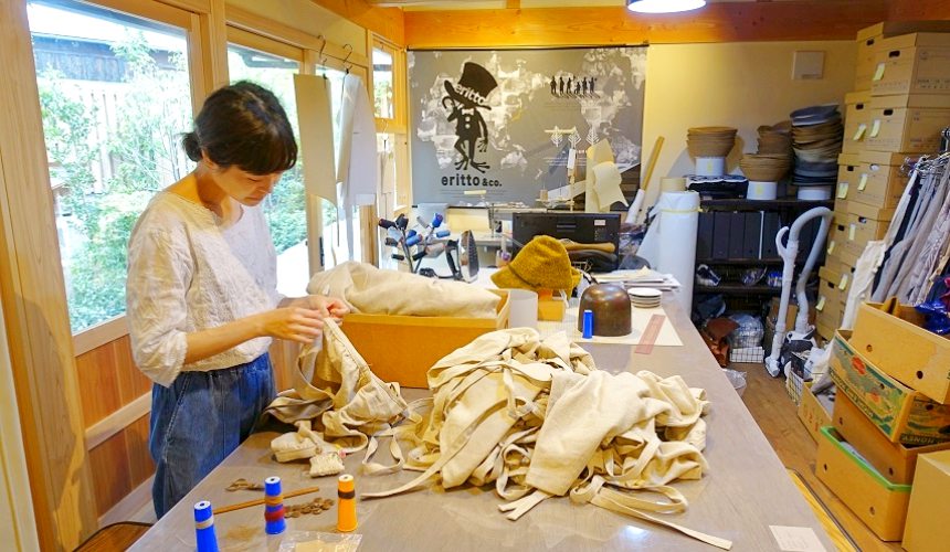 “倉敷自由行岡山山陽山陰日本自助旅行旅遊設計服飾雜貨文創手工藝品文青CraftWorkVillage帽子帆布單寧牛仔手巾餐具玻璃工藝筆設計師町家手工體驗活動CRAFTWORKinc.ALAPAAPORIGINAL帆布包原創aun玻璃筆襯衫連身裙圍巾背心森林系GIFTTRAVELCLOSET圍裙貝蕾人氣くらし器