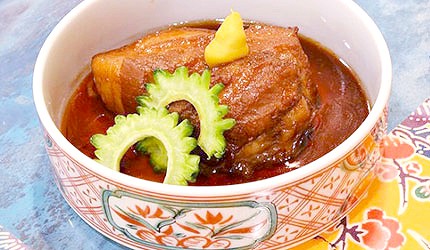 沖繩美食豬腳東坡肉豬耳朵內臟湯