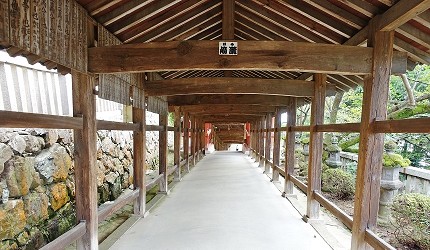 日本岡山桃太郎吉備津神社木造迴廊