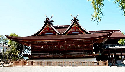 日本岡山吉備津神社正殿屋頂比翼入母屋造