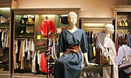 推薦日本東京自由行年末折扣季可購買的服飾品牌適合都會時尚男女性以及休閒風格BEAMS