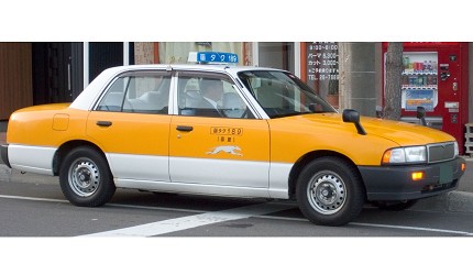 日本東京大阪九州關西沖繩交通方便快捷搭的士計程車taxi的的士都會在車身上標示營業區域