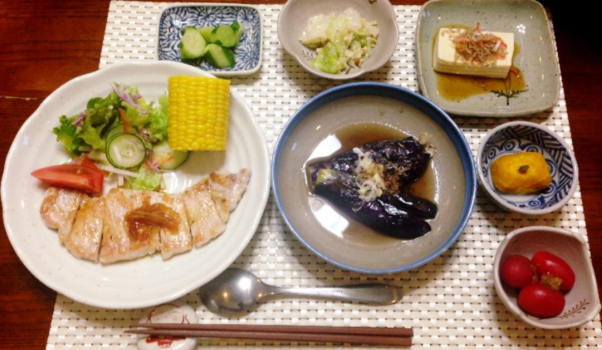 日本北海道自由行富良野美瑛的民宿菜摘實之里內的膳食